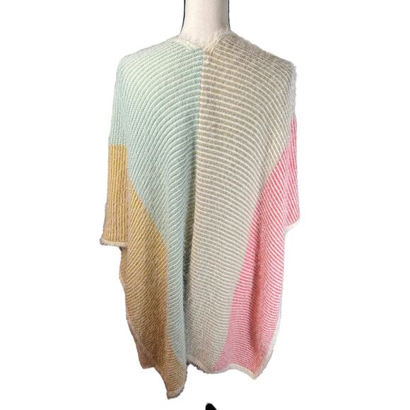 Anthropologie Akemi + Kin Color‎ Block Fuzzy Sweater Wrap Poncho Ruana One Size - Picture 6 of 8